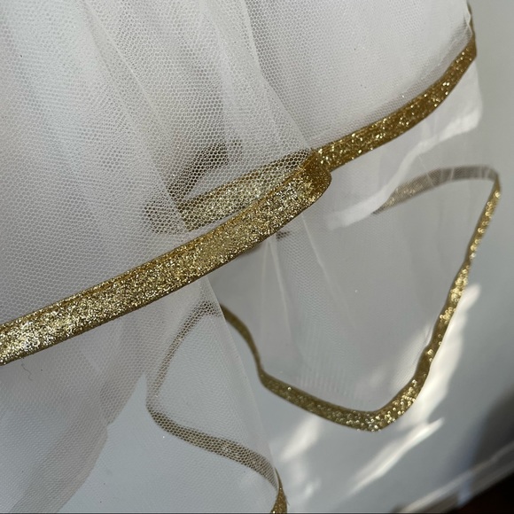 Blueberi Boulevard Girl’s Gold and White Formal Occasion Ruffle Dress Size 18m - Picture 4 of 10